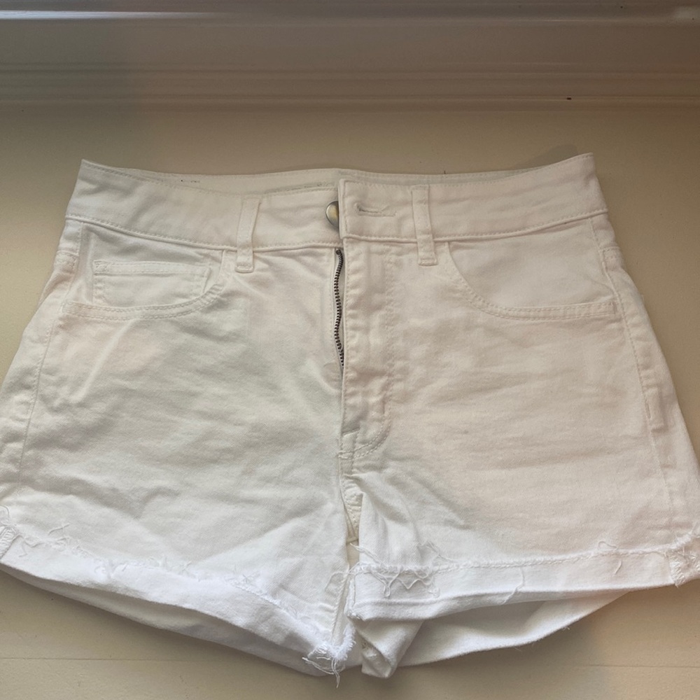 American Eagle white denim shorts. Super stretch!